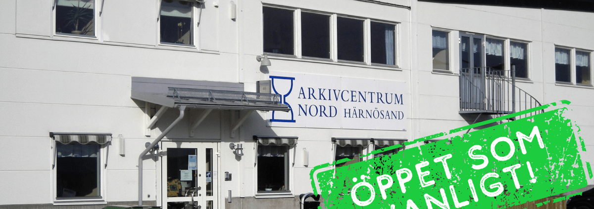 Bild på arkivcentrum nord i Härnösand med en grön stämpel öppet som vanligt.